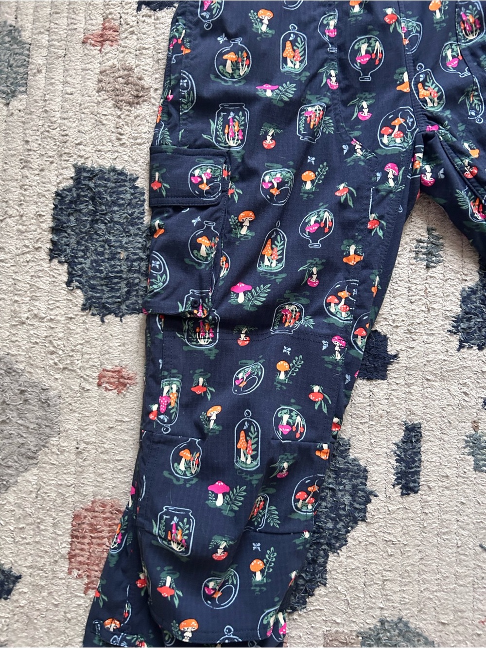 Limited Duluth Trading Co Lined Heirloom Gardening Overalls Mushroom Print - Picture 3 of 9